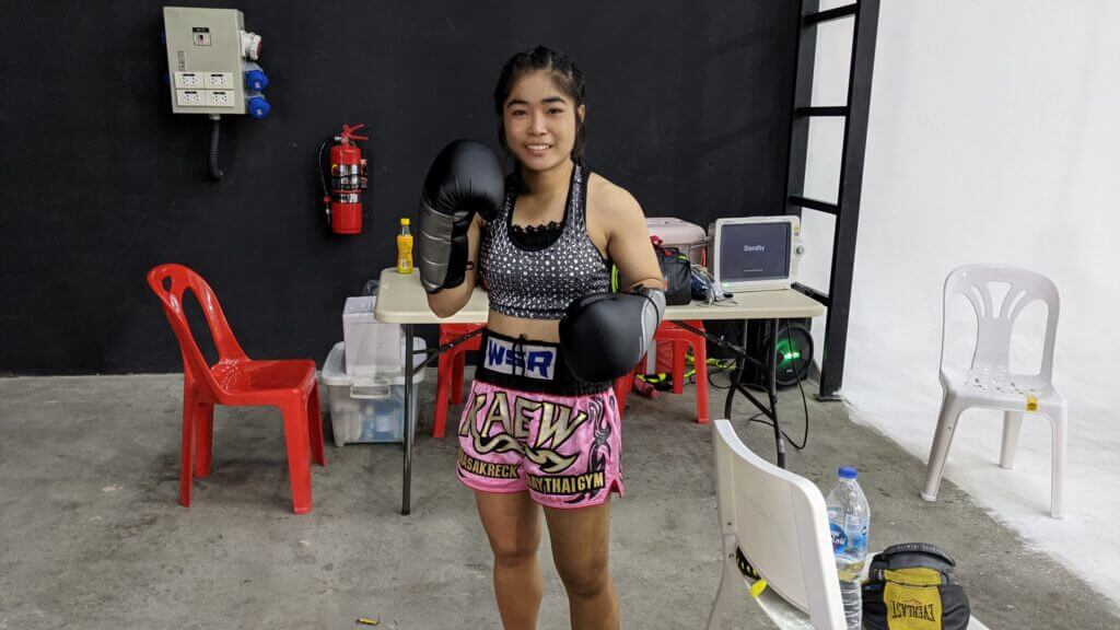 petchgentong muay thai fighter muay ying 45kg amateur