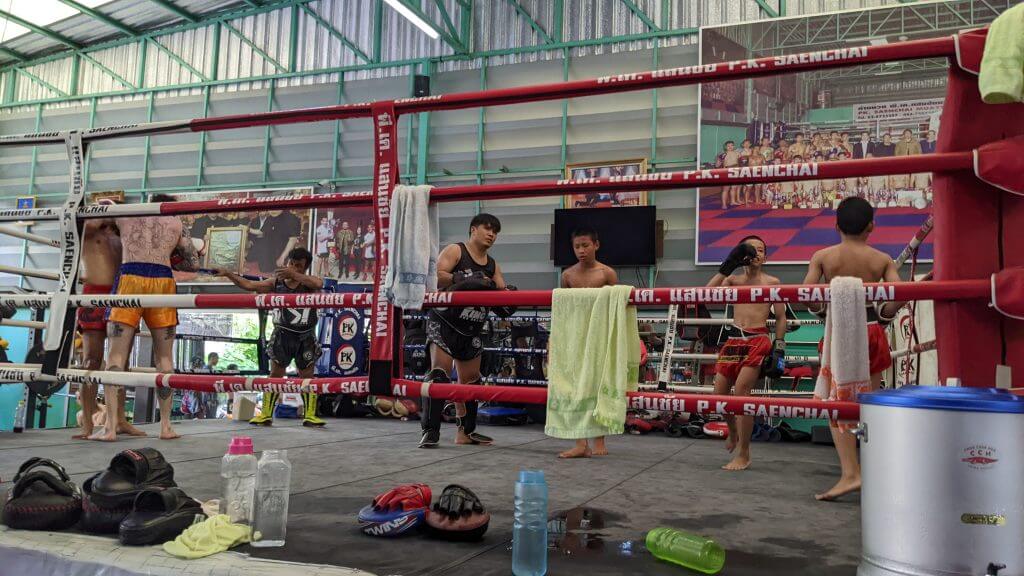 kids training at PK saenchai